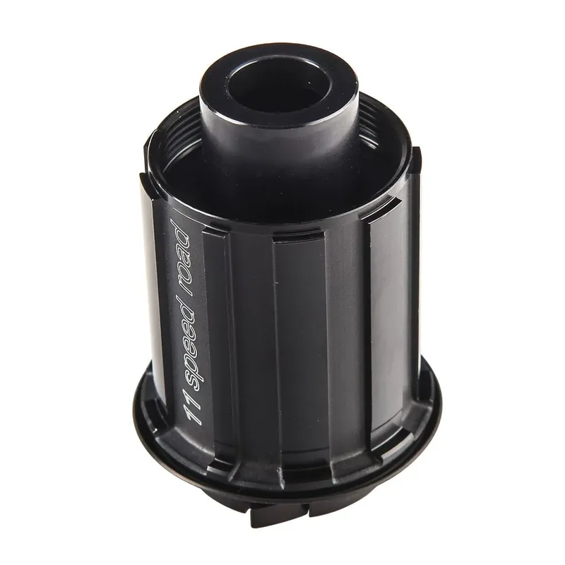 DT SWISS Shimano HG 12x142 mm 3-Pawl -vapaapyörän runko ja suora päätekappale Viikonlopputarjous