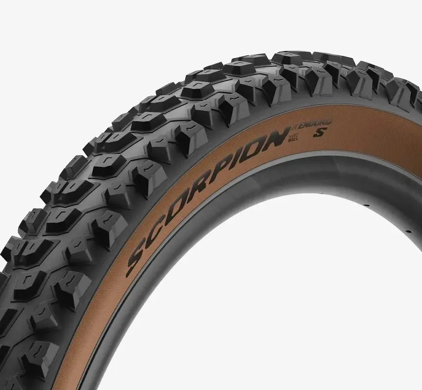 Rengas PIRELLI SCORPION ENDURO S COLOUR EDITION 29x2.40 HardWall Tubeless Ready Souple 4190100 Flash-Tarjous