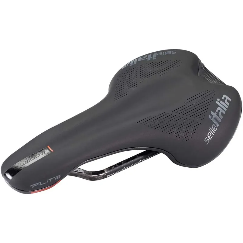 Satula SELLE ITALIA FLITE BOOST L Kiskot Hiili Tilaa Nyt
