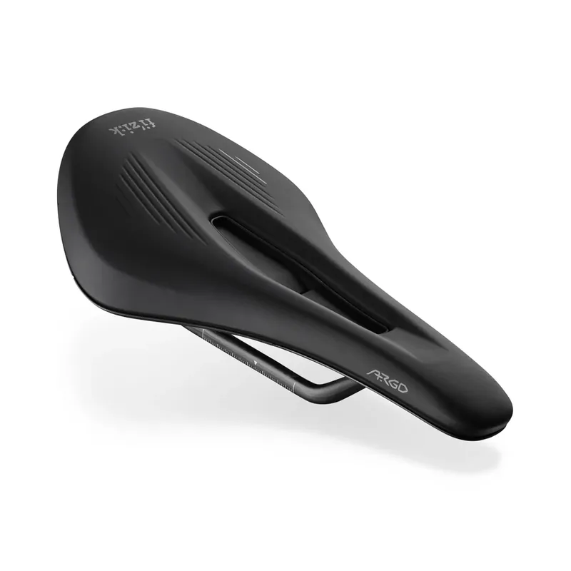 FIZIK VENTO ARGO X1 150mm Hiilikuitu kiskoinen satula Musta Viimeinen Mahdollisuus