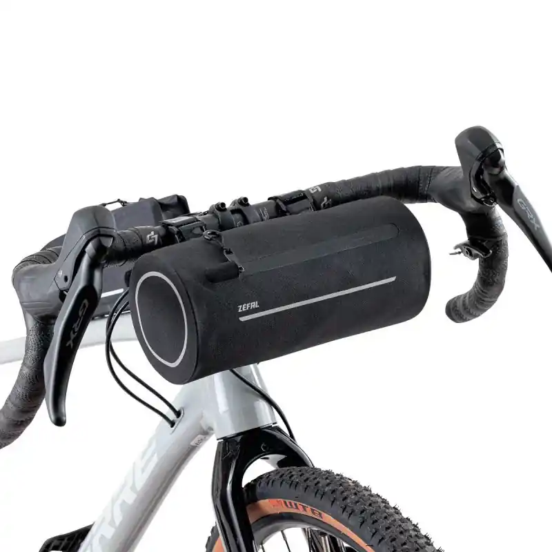 Turvallinen Maksu ZEFAL Z-ADVENTURE F2 AERO 2,5 L -ohjaustankokaukalo musta
