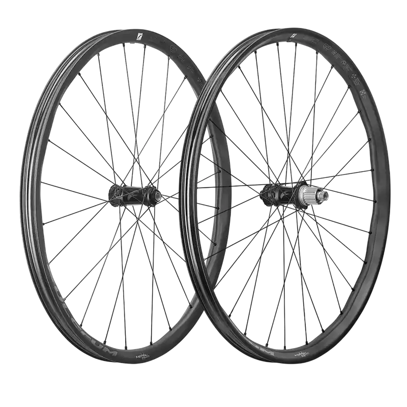 FULCRUM METAL CARBON 29" Akseli 15x110/12x148 mm Boost -pyöräpari Tilaa Nyt