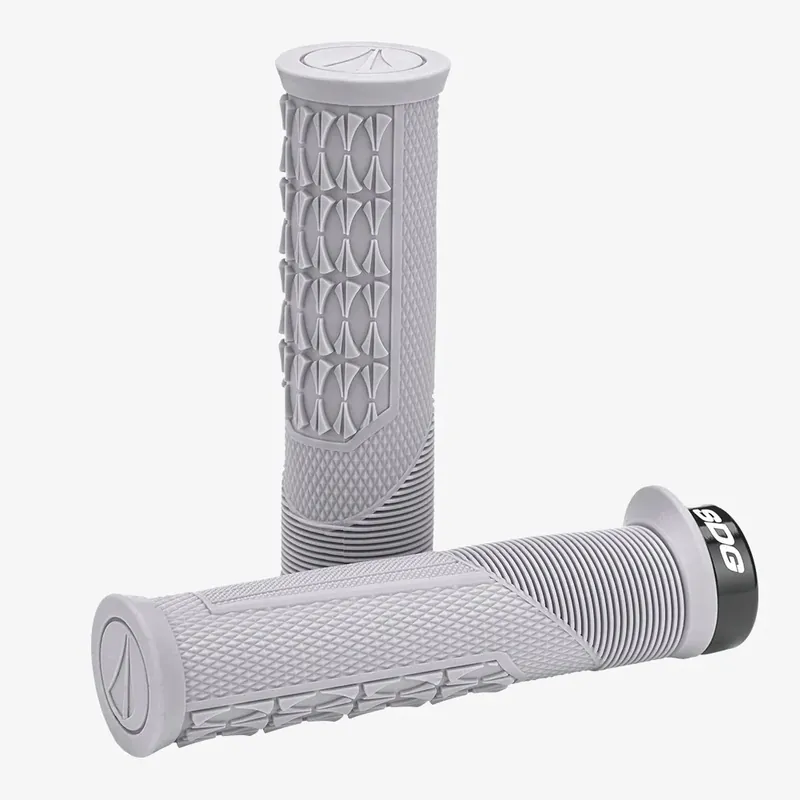 Ilmainen Palautus Kahvat SDG OPEN CORE THRICE 136 mm Harmaa