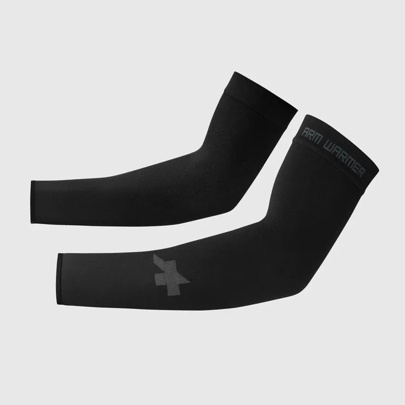 ASSOS SPRING FALL P1 -hihakkeet Musta Erikoistarjous