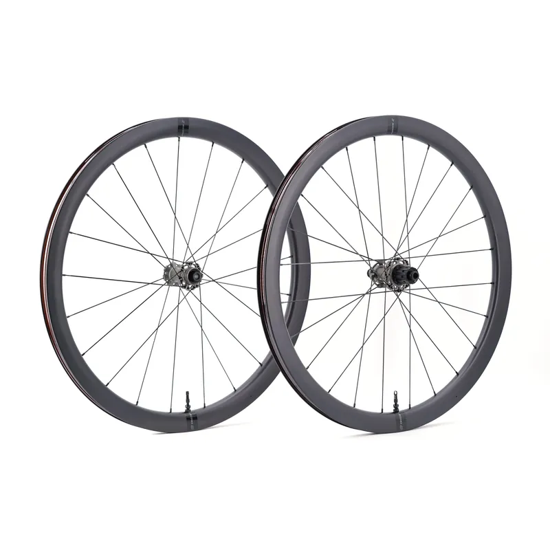 Flash-Tarjous SCOM AERO 40 Tubeless Ready -pyöräpari (Center Lock)