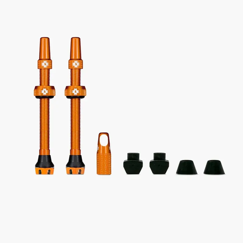 Edullinen Hinta Tubeless V2 MUC-OFF -venttiilit oranssi