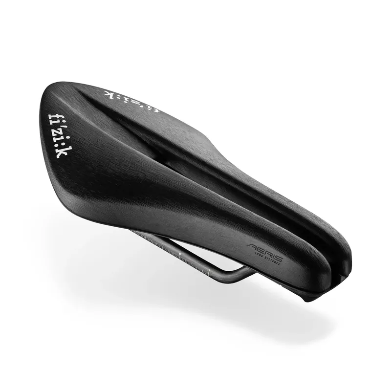 Halpa Hinta Satula FIZIK AERIS LONG DISTANCE R1 LIGHT 135mm hiilikuitukiskot
