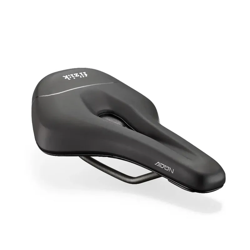 Viimeinen Mahdollisuus Satula FIZIK TERRA AIDON X3 160mm Kiskot Kium